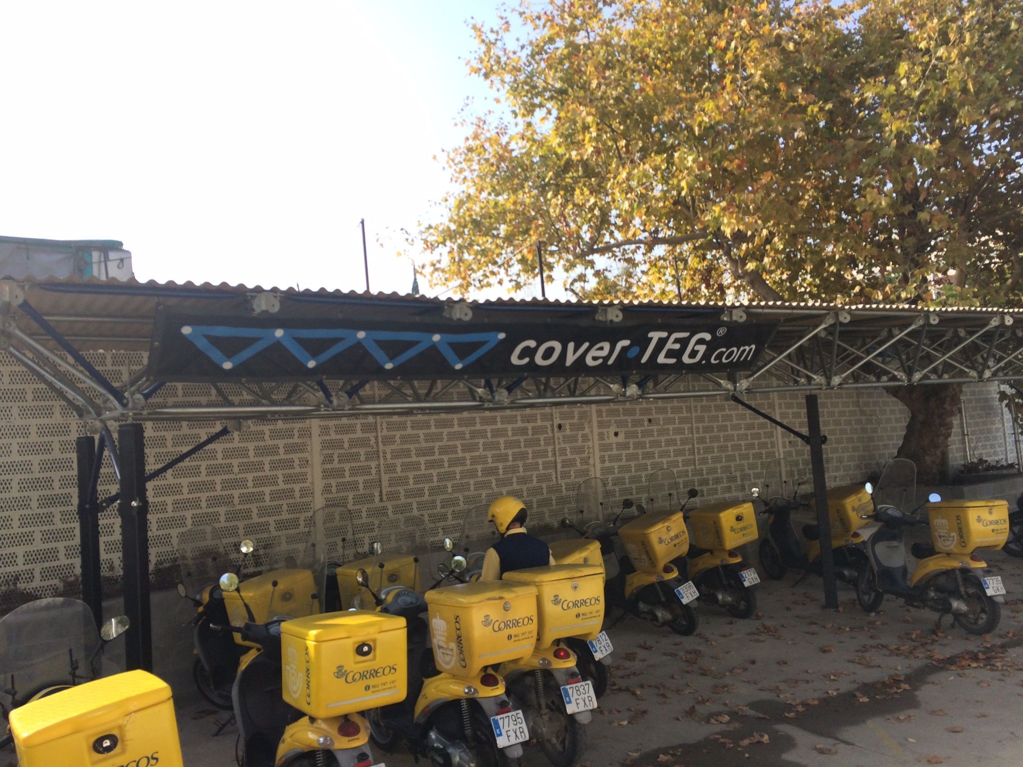 Read more about the article CoverTEG Kit, Marquesina Parquing Fotovoltaico Motocicletas