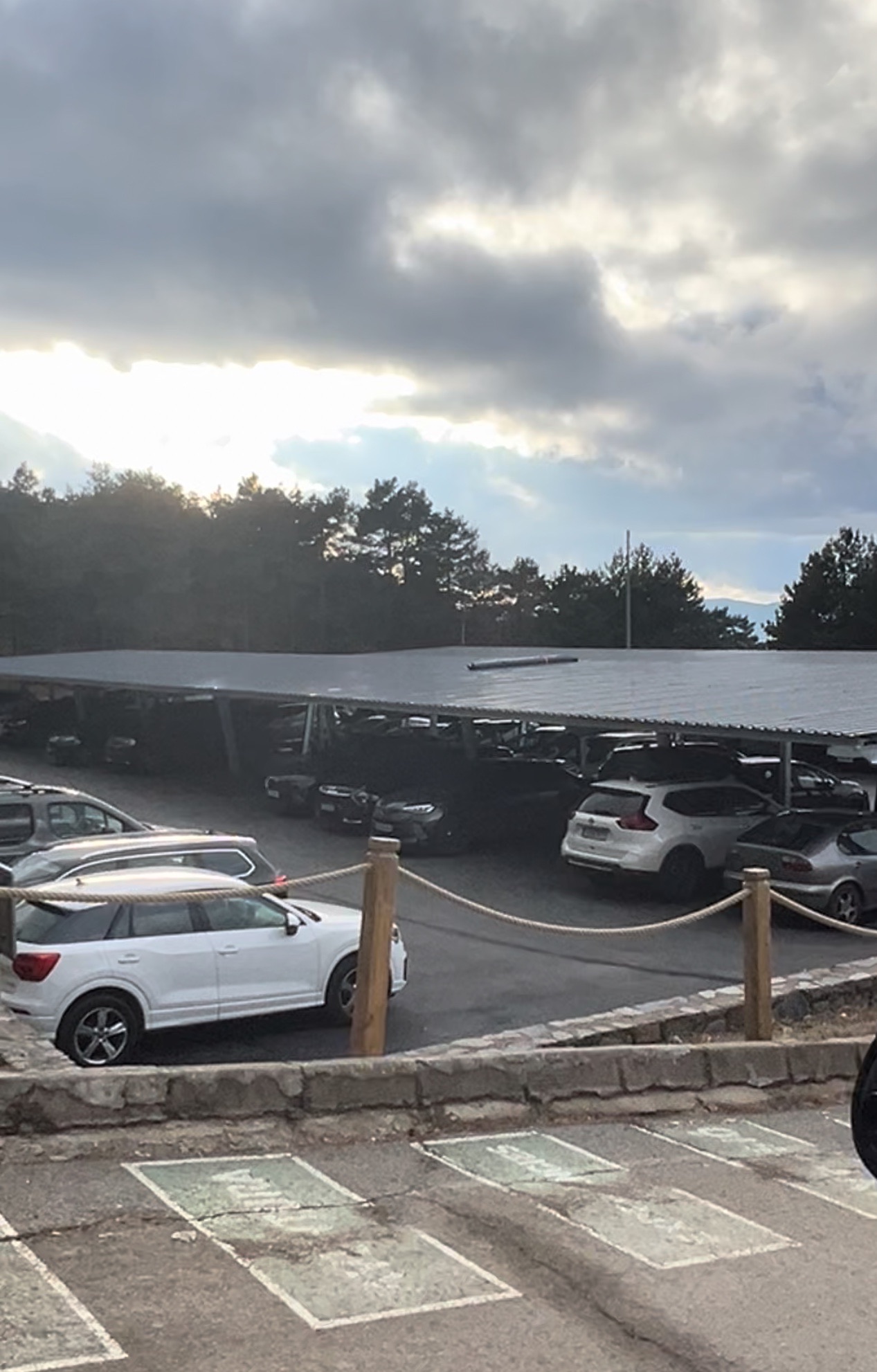 Read more about the article CoverTEGKIT, cubierta Marquesina Fotovoltaica 126 plazas en Cota 1600
