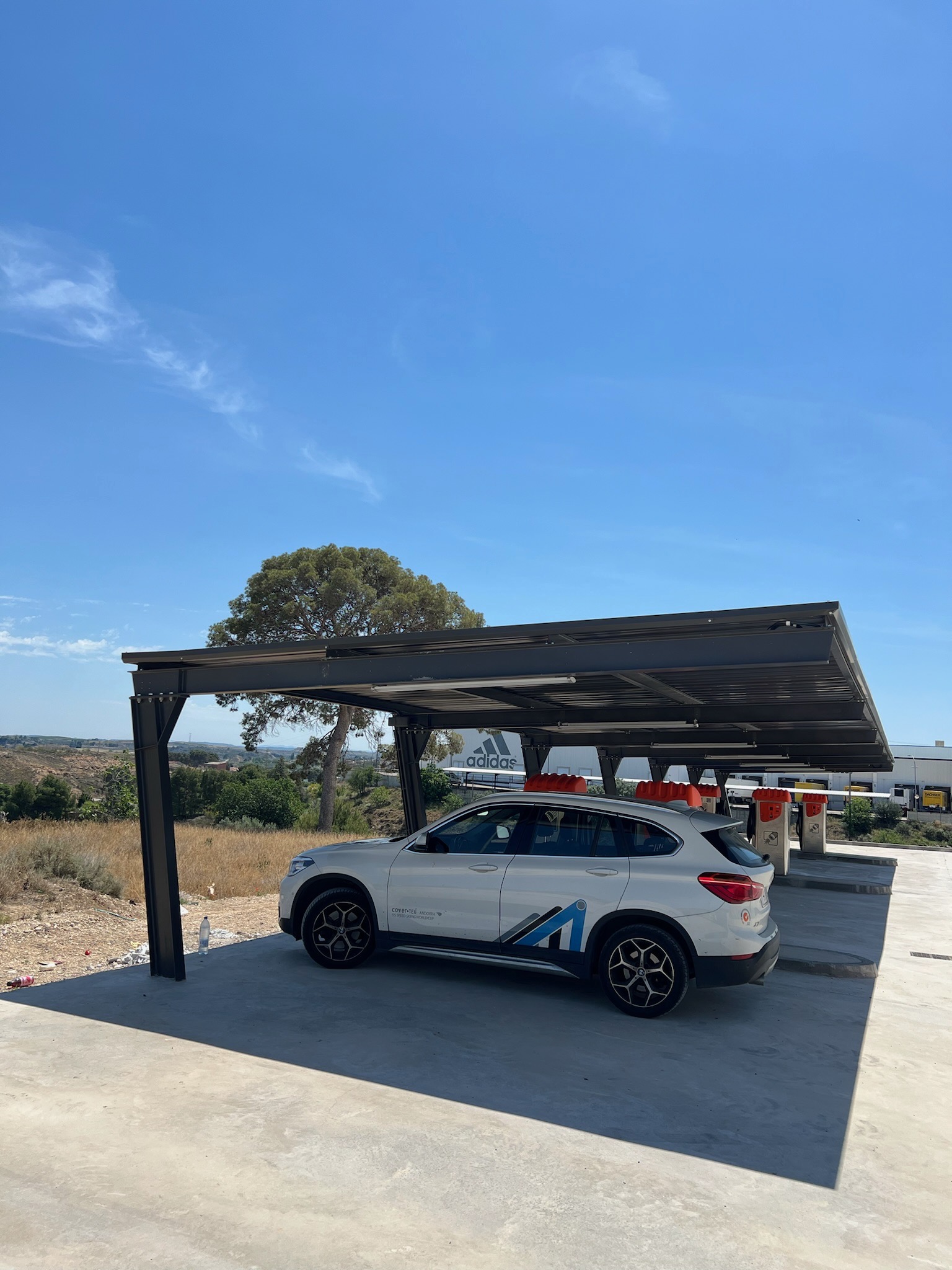 Read more about the article CoverTEG, Marquesina Fotovoltaica, Aspiradores Gasolinera Caspe