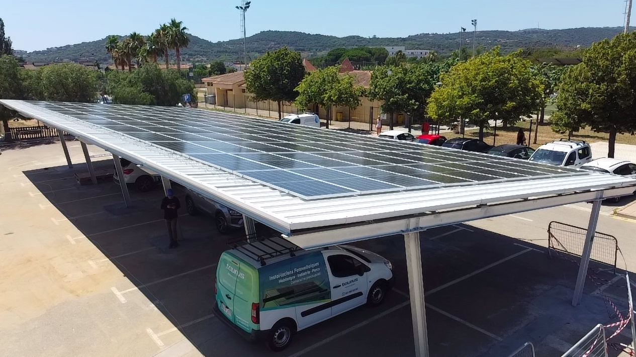 Read more about the article CoverTEGKIT, Marquesina Fotovoltaica 35 plazas en Zona Marítima C5Alta