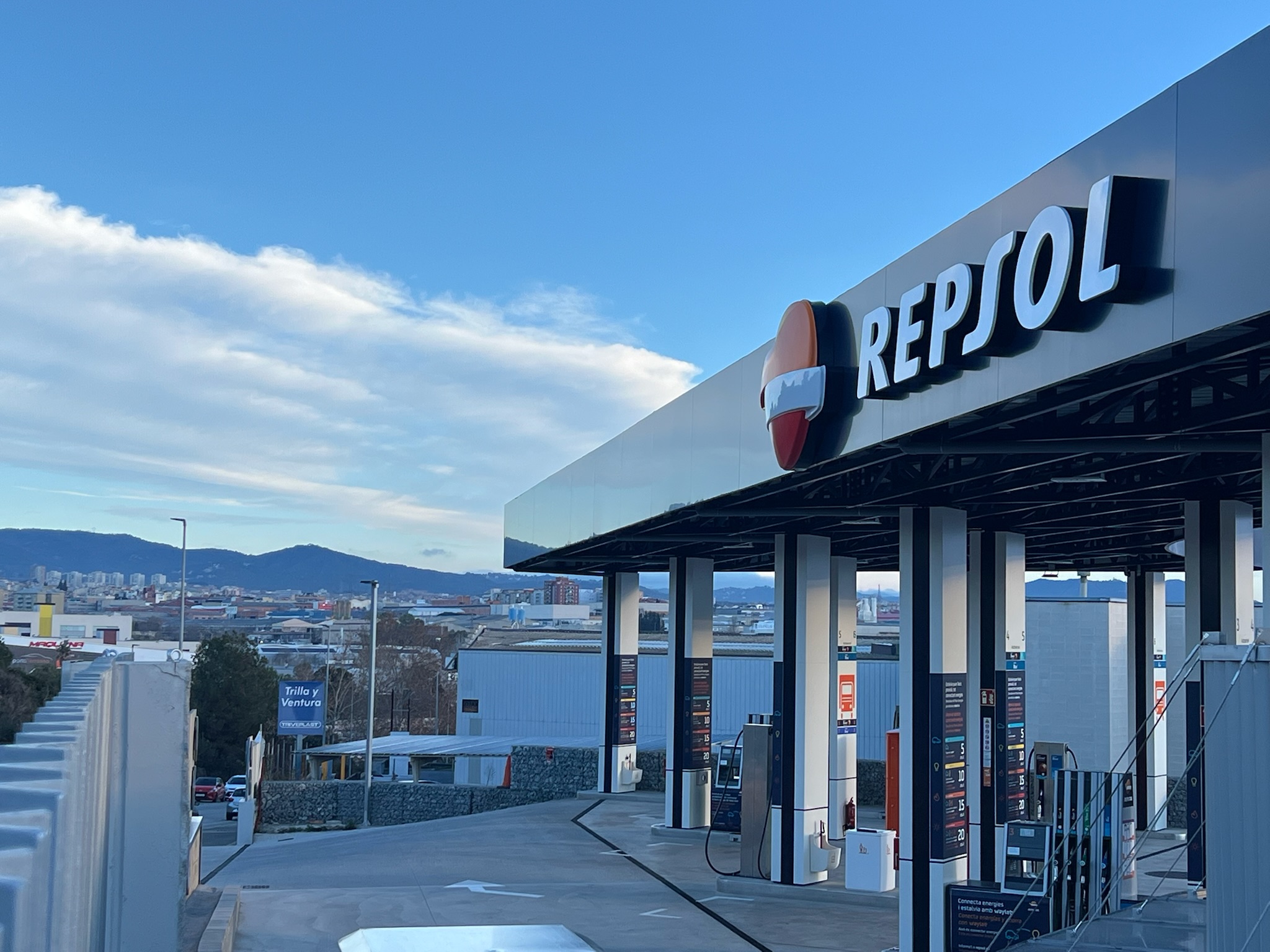 Read more about the article Coverteg, Marquesina Gasolinera Repsol Terrassa, Coverteg KIT